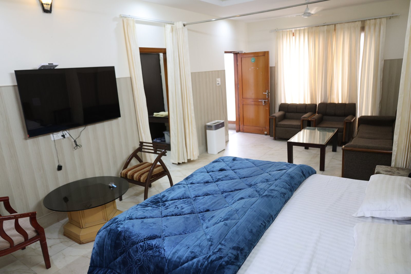 VIP Room 105
